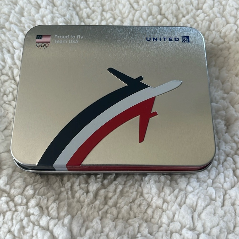 United Airlines business class team USA Olympic kit. Great condition.